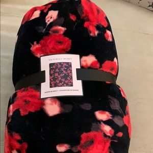 Victoria’s Secret Floral Sherpa Blanket